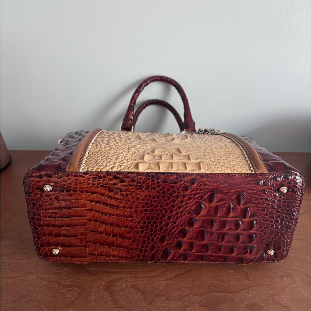 Brahmin Large Duxbury Satchel in Chino Medina New never used - Picture 5 of 9